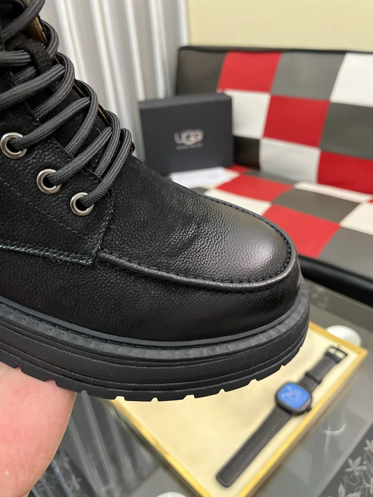 Men's Men's Shoes 💰660⌚️⌚️New UGG fur-integrated men's simple and fashionable snow shoes. The most worth buying at the end of this year are warm casual shoes. Whether you are out and about at home, their comfortable and warm performance will be your most suitable fashion companion! The material is cowhide upper and imported wool is used inside. Two layers of cowhide for warmth and comfort! The eva+ rubber patch outsole is cushioned, wear-resistant, and has good elasticity. It is light and wear-resistant, comfortable and soft, and the new simple cut is more fashionable. It has both practicality and fashion sense, so you no longer have to worry about how to match it in winter, while still maintaining fashionable taste. High-quality genuine wool produced in Dongguan. The material depends on the details! Size: 38-39-40-41-42-43-44-45